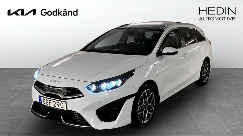 Vit (white) Begagnad 2024 Kia Ceed Sportswagon Advance Kombi | 349 500 kr - Bild 1/4