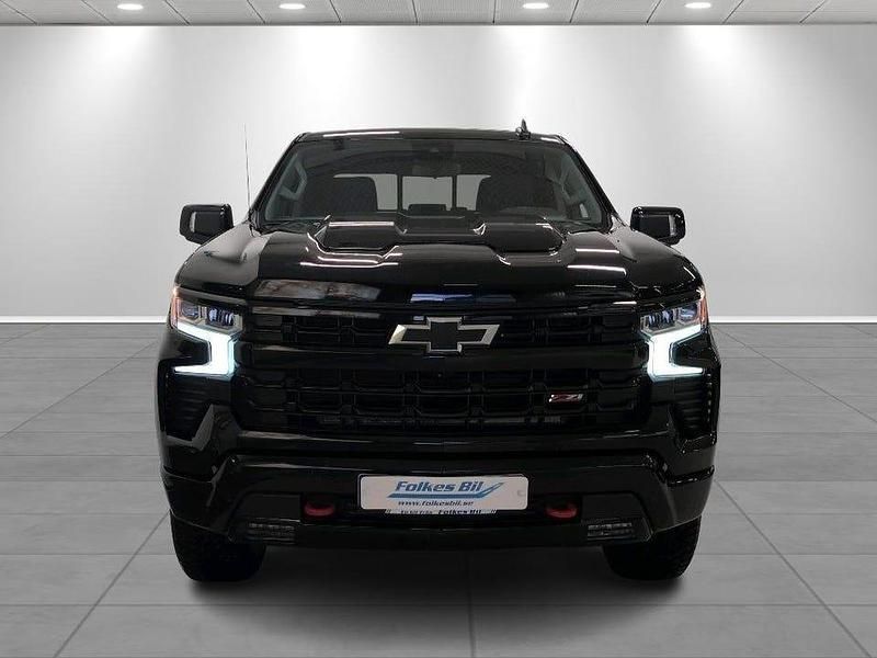 Begagnad Chevrolet Silverado 426 HK (313 kW) 2024 Svart