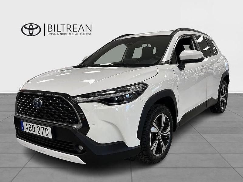 Begagnad Toyota Corolla Cross Style 197 HK (144 kW) 2022 Vit SUV
