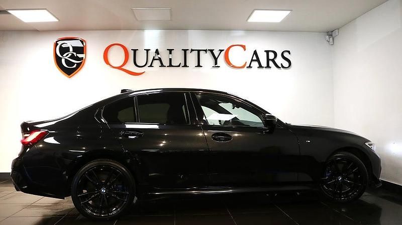 Begagnad BMW 330e M Sport 184 HK (135 kW) 2019 Svart Sedan