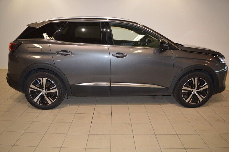Grå Begagnad 2022 Peugeot 3008 GT SUV | 319 900 kr (Dyr) - Bild 1/4
