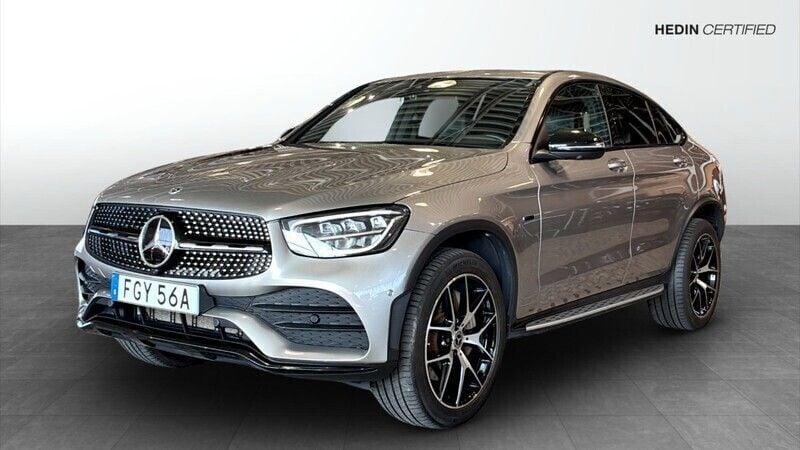 Svart Begagnad 2021 Mercedes GLC300e Sportkupé | 499 900 kr - Bild 1/4