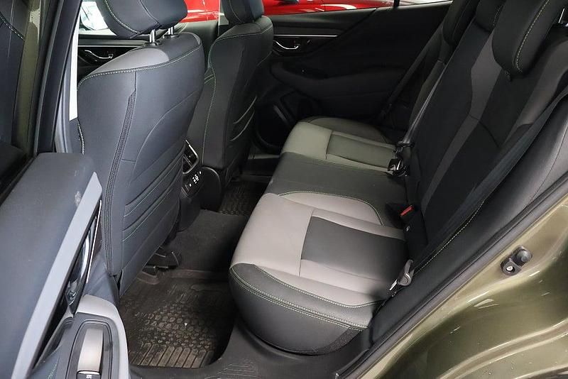 Begagnad Subaru Outback 2025 Sedan