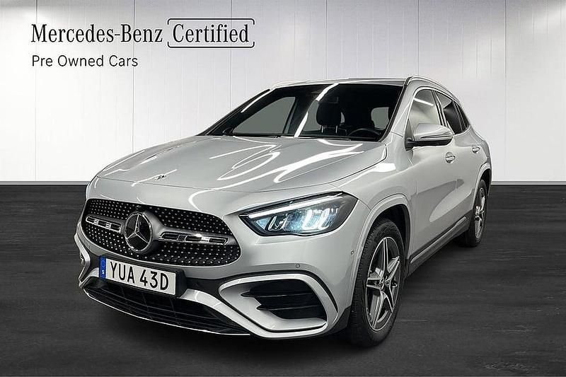 Silver Begagnad 2024 Mercedes GLA250 AMG line SUV | 479 900 kr (Marknadspris) - Bild 1/4