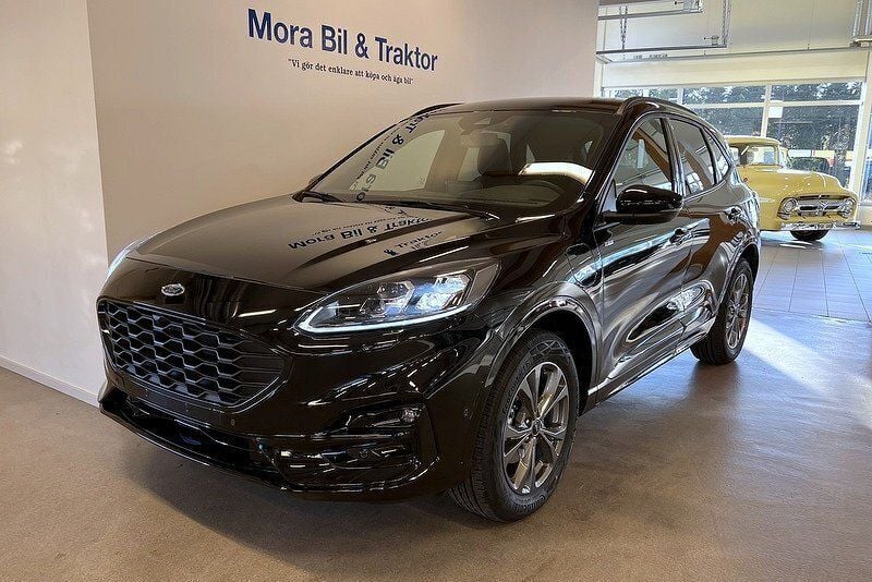 Svart Begagnad 2022 Ford Kuga Business Edition SUV | 561 800 kr - Bild 1/4