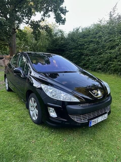 Svart Begagnad 2009 Peugeot 308 Halvkombi | 25 000 kr (Bra pris) - Bild 1/4