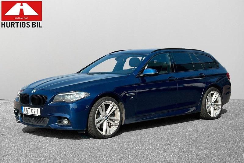 Blå Begagnad 2016 BMW 530 M Sport Kombi | 209 700 kr (Marknadspris) - Bild 1/4