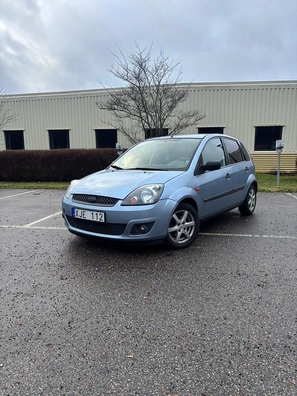 Begagnad 2006 Ford Fiesta | 25 000 kr (Lite dyr) - Bild 1/4