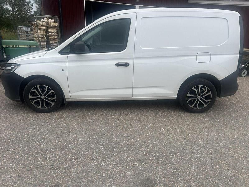 Vit Begagnad 2021 VW Caddy Minibuss | 199 000 kr (Lite dyr) - Bild 1/1