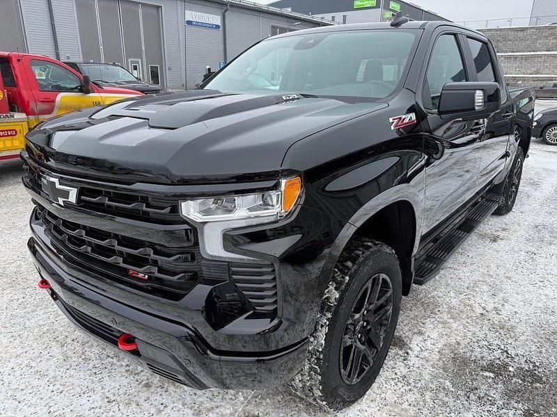 Ny Chevrolet Silverado 426 HK (313 kW) 2025 Svart