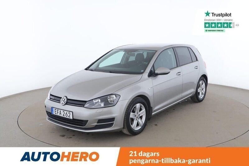 Silver Begagnad 2015 VW Golf VII Halvkombi | 101 000 kr (Marknadspris) - Bild 1/4