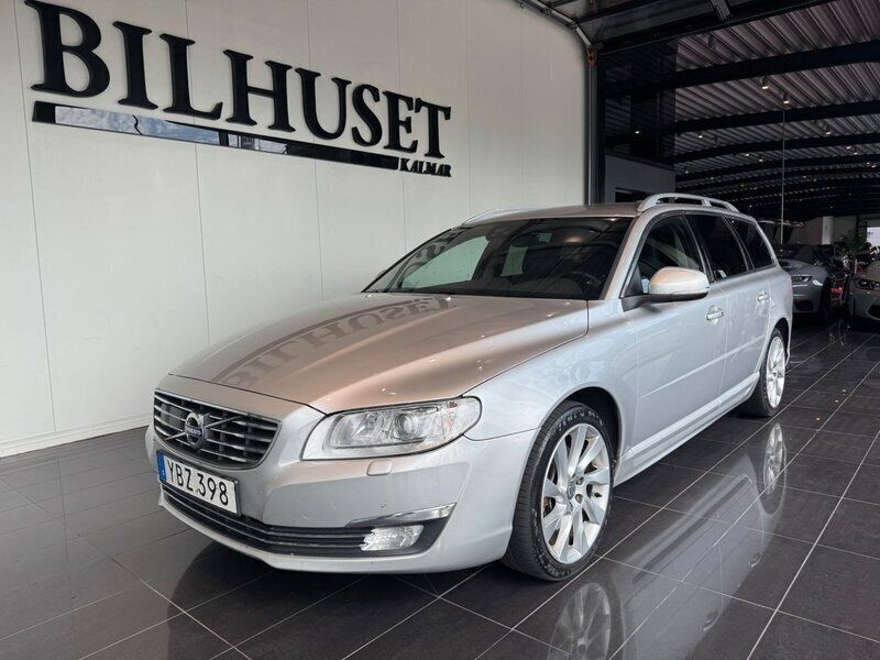 Silver Begagnad 2016 Volvo V70 Standard Kombi | 169 900 kr (Lite dyr) - Bild 1/4
