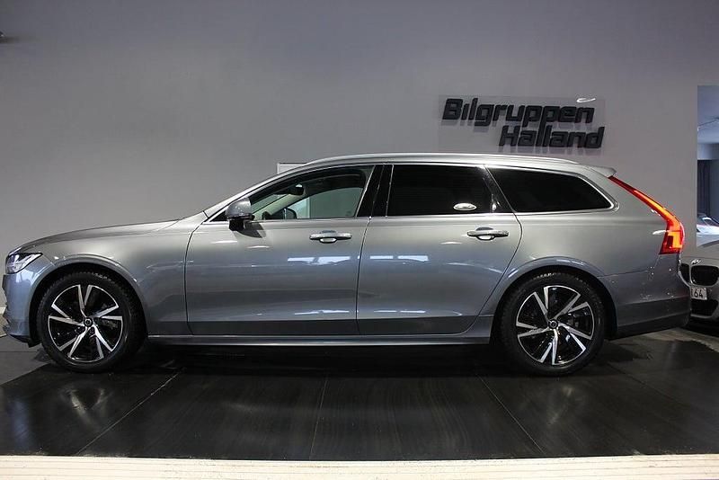 Begagnad Volvo V90 190 HK (139 kW) 2019 Osmium grå metallic Kombi