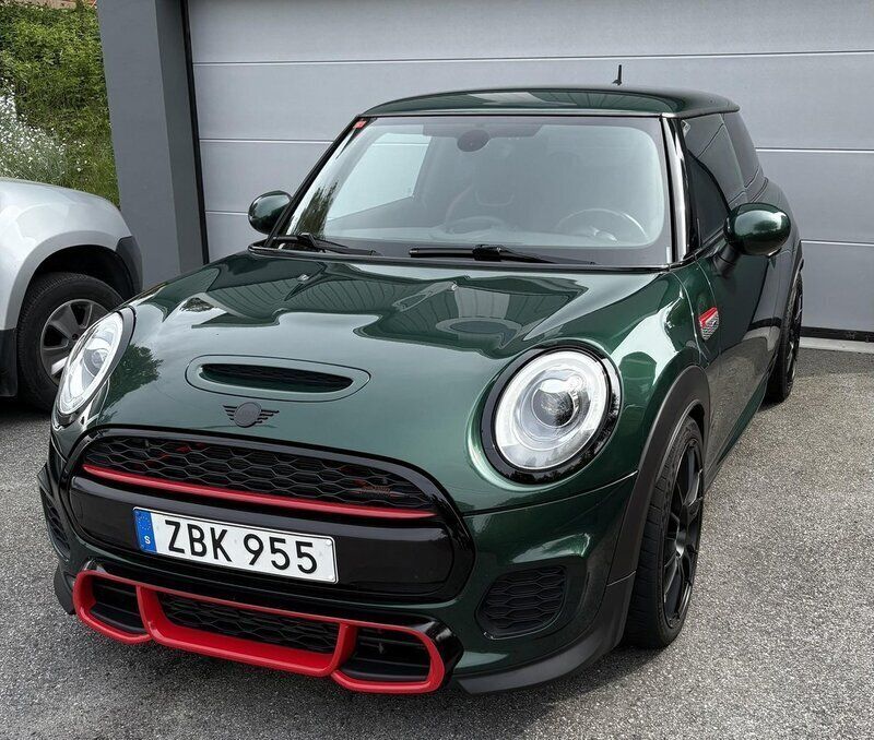 Grön Begagnad 2018 Mini John Cooper Works Halvkombi | 275 000 kr (Dyr) - Bild 1/4