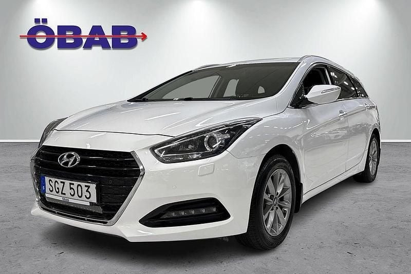 Vit Begagnad 2016 Hyundai i40 Kombi | 128 900 kr (Marknadspris) - Bild 1/4