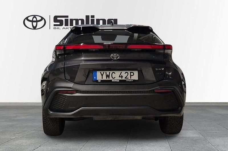 Begagnad Toyota C-HR Style 197 HK (144 kW) 2025 Grå SUV