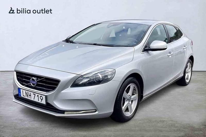 Silver Begagnad 2015 Volvo V40 Kombi | 149 900 kr - Bild 1/1