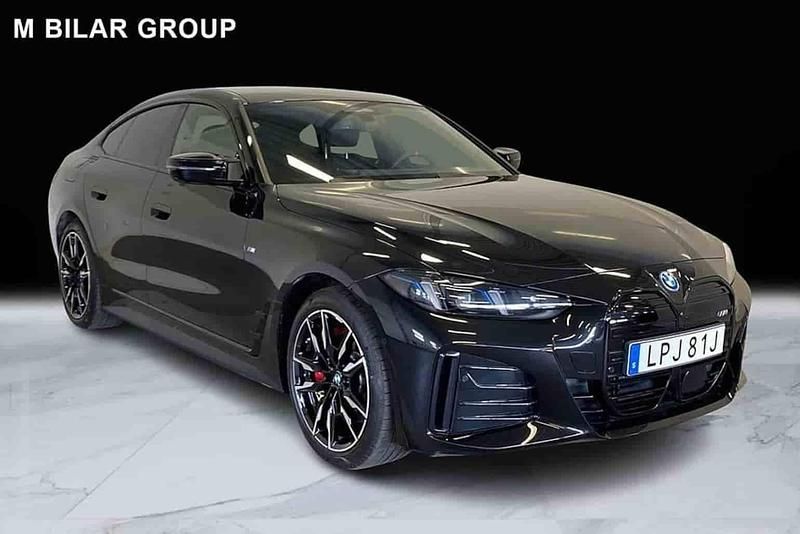 Svart Begagnad 2025 BMW i4 Sedan | 634 000 kr (Lite dyr) - Bild 1/1