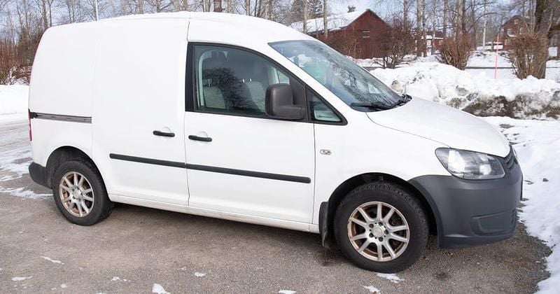 Begagnad VW Caddy 109 HK (80 kW) 2014 Minibuss