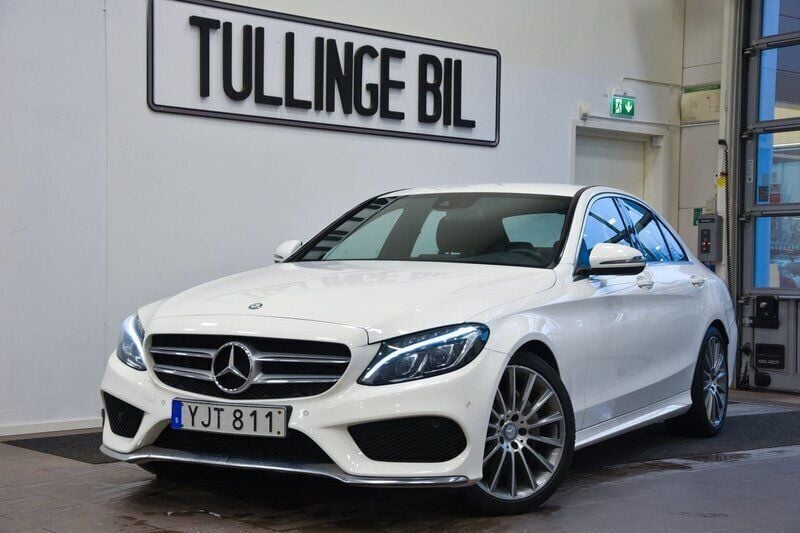 Vit Begagnad 2017 Mercedes C220 AMG Sedan | 249 900 kr (Marknadspris) - Bild 1/4