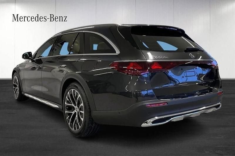 Begagnad Mercedes E300 Avantgarde 313 HK (230 kW) 2024 Grå Kombi