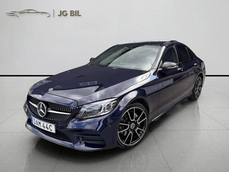 Mörkblå (blå) Begagnad 2019 Mercedes C220 AMG Sedan | 319 800 kr (Lite dyr) - Bild 1/4