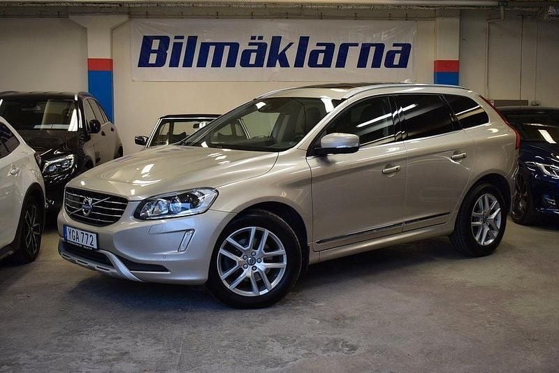 Ljusbrun (brun) Begagnad 2016 Volvo XC60 Standard SUV | 189 000 kr (Marknadspris) - Bild 1/4