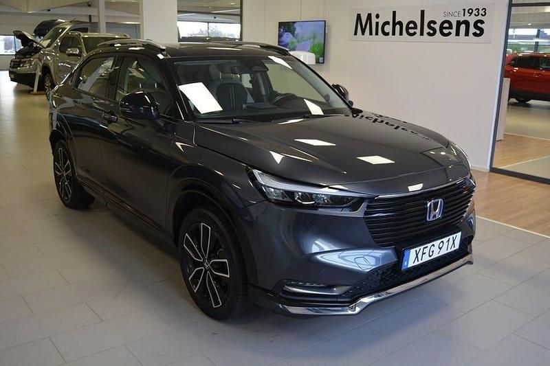 Mgrå Begagnad 2022 Honda HR-V Advance SUV | 279 900 kr (Marknadspris) - Bild 1/4