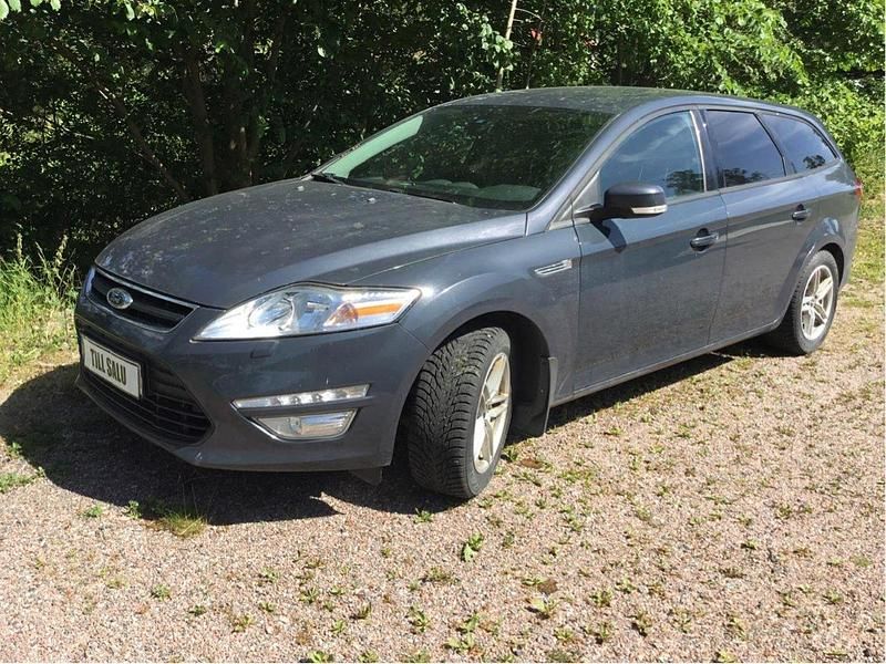 Grå Begagnad 2012 Ford Mondeo Sport Kombi | 30 000 kr - Bild 1/4