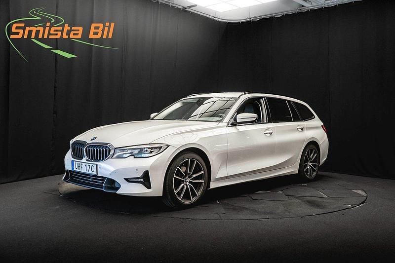 Vit Begagnad 2019 BMW 320 M Sport Kombi | 258 900 kr (Lite dyr) - Bild 1/3