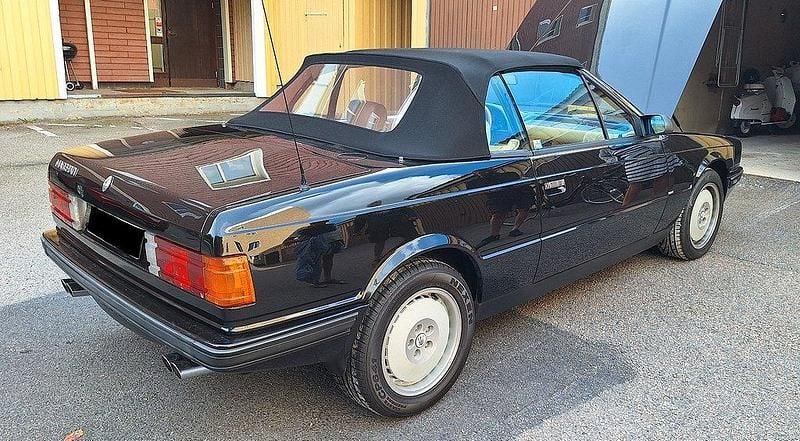 Svart Begagnad 1989 Maserati Biturbo Cab | 249 000 kr - Bild 1/2