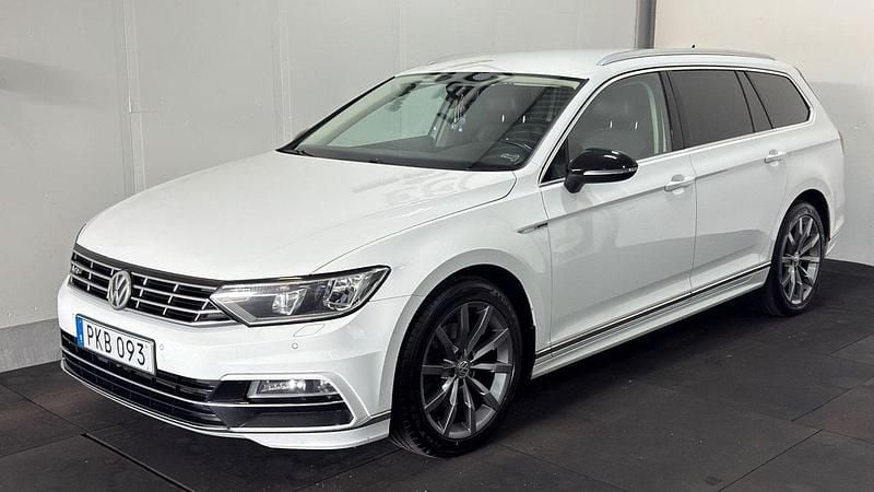Vit Begagnad 2017 VW Passat GT Kombi | 139 900 kr (Bra pris) - Bild 1/4