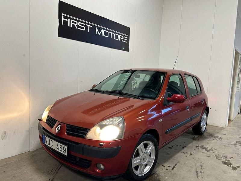 Röd Begagnad 2004 Renault Clio R.S. Halvkombi | 15 900 kr (Marknadspris) - Bild 1/4