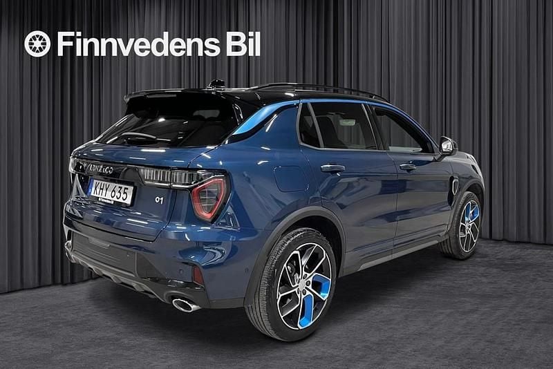 Begagnad Lynk & Co 01 264 HK (194 kW) 2023 Blå SUV