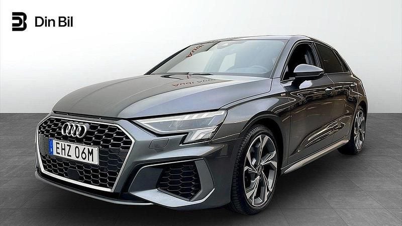 Grå (daytonagrå pärleffekt) Begagnad 2022 Audi A3 S-Line Halvkombi | 269 000 kr (Marknadspris) - Bild 1/4