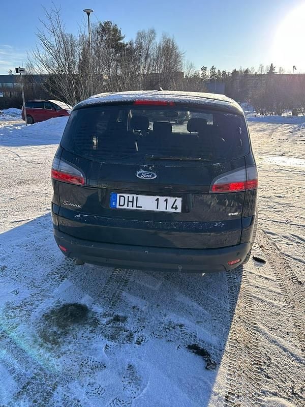 Begagnad Ford S-MAX S 140 HK (102 kW) 2009 Minibuss
