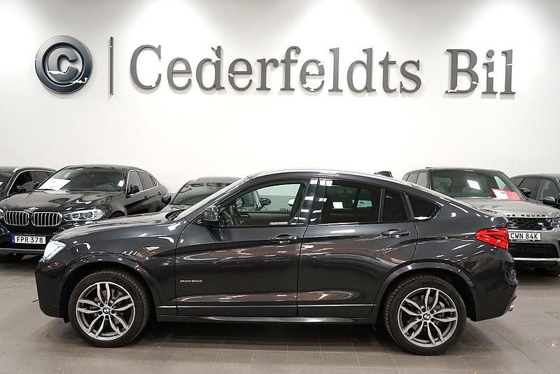 Grå Begagnad 2016 BMW X4 M Sport SUV | 239 900 kr (Marknadspris) - Bild 1/4