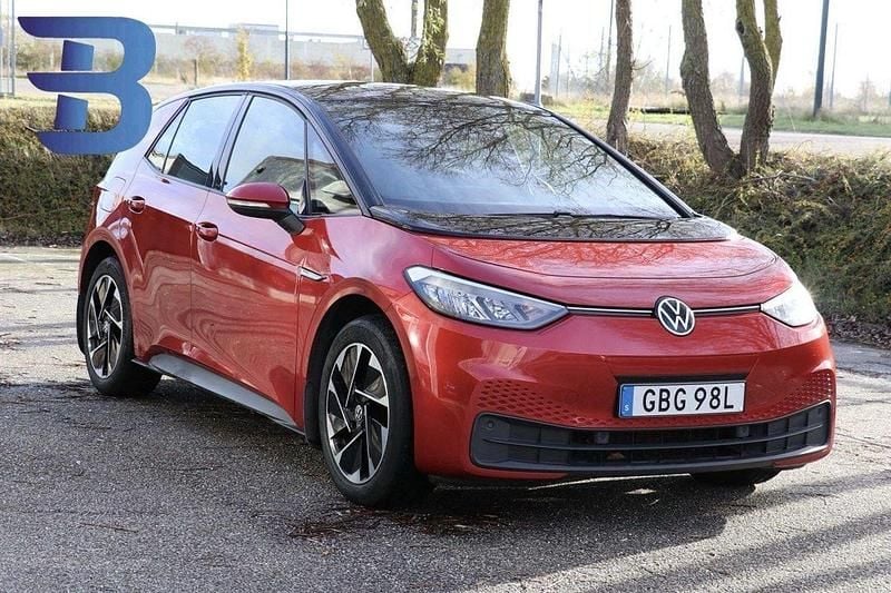 Mörkröd Begagnad 2022 VW ID.3 Comfortline Halvkombi | 229 900 kr (Bra pris) - Bild 1/4