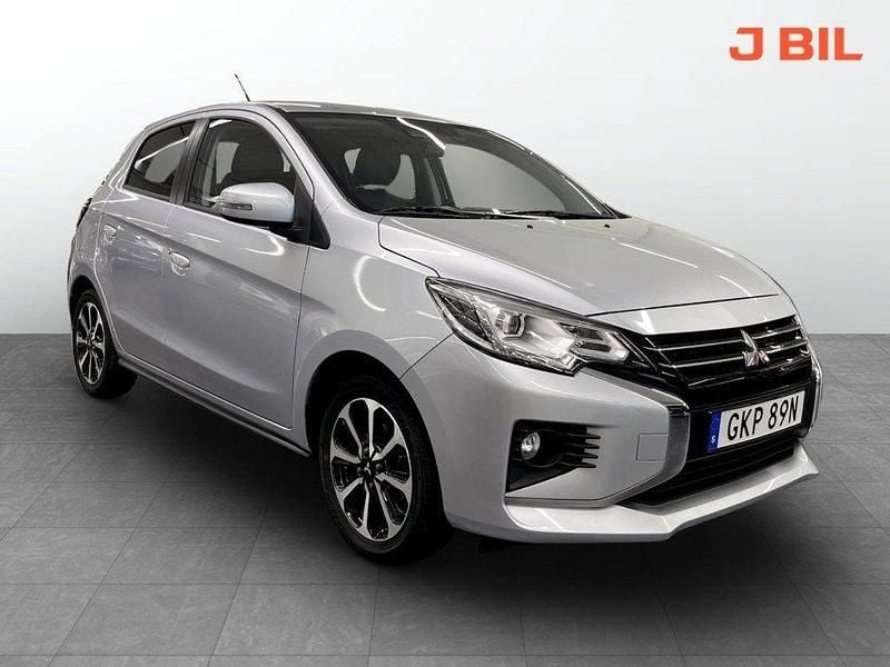 Grå Begagnad 2022 Mitsubishi Space Star Elegance Halvkombi | 139 900 kr (Marknadspris) - Bild 1/4