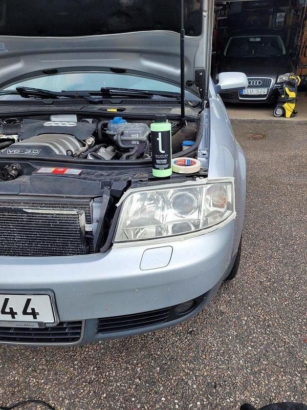 Grå Begagnad 2002 Audi A6 Sedan | 60 000 kr - Bild 1/4