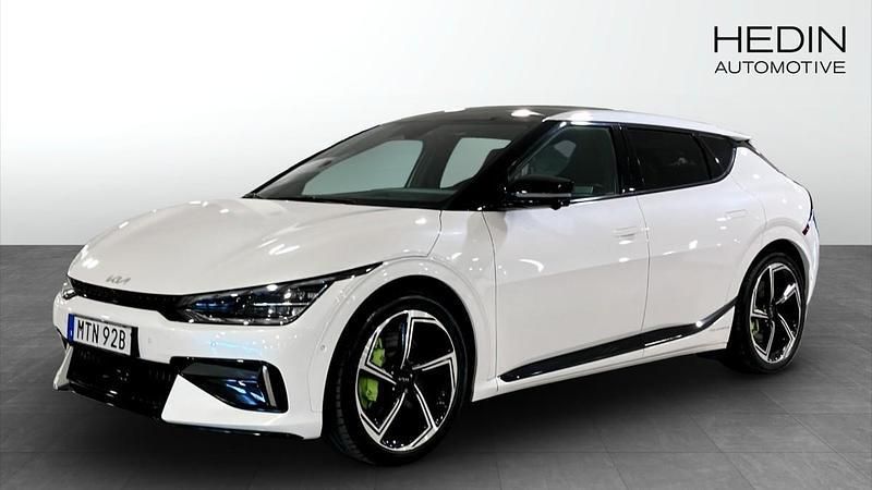 Vit (white) Begagnad 2023 Kia EV6 SUV | 569 900 kr (Lite dyr) - Bild 1/4
