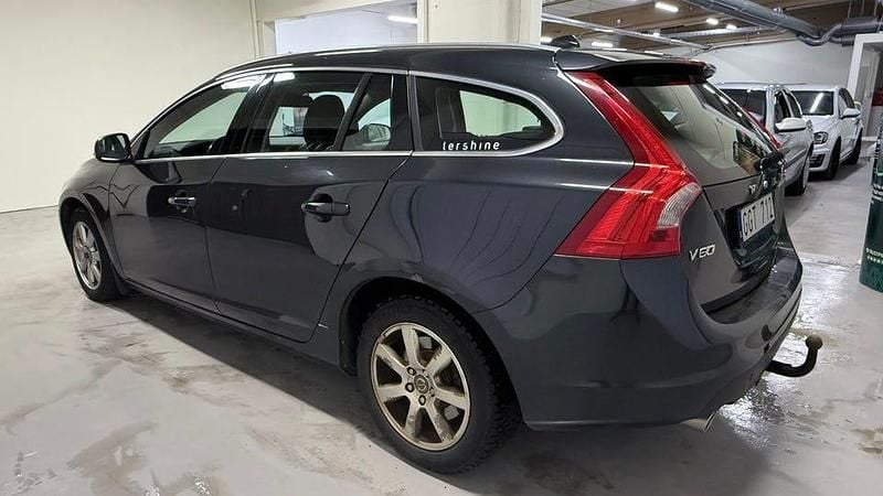 Begagnad Volvo V60 Summum 205 HK (150 kW) 2011 Grå Kombi