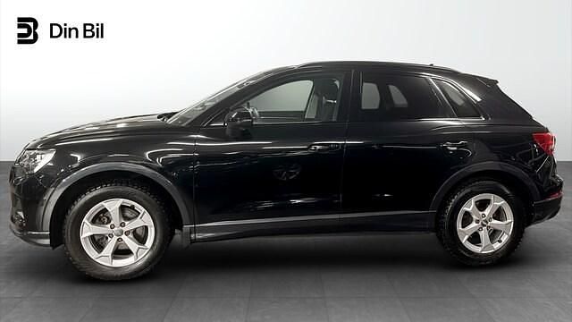 Begagnad Audi Q3 Advanced Plus 150 HK (110 kW) 2021 Mytsvart metallic SUV