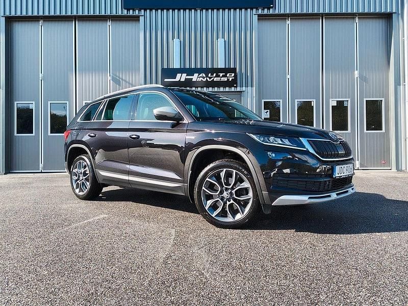 Svart Begagnad 2018 Skoda Kodiaq Business Line SUV | 239 900 kr (Bra pris) - Bild 1/4
