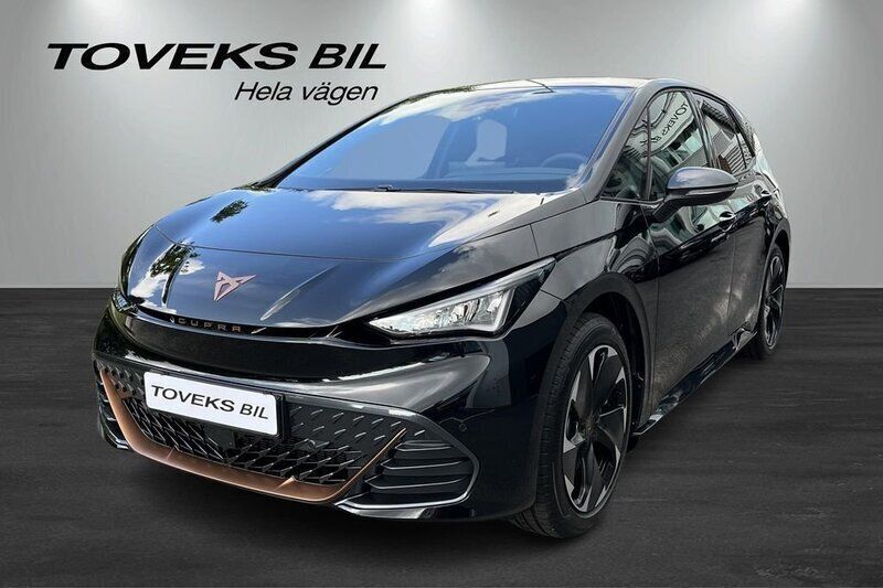 Svart Begagnad 2025 Cupra Born e-Boost Halvkombi | 399 000 kr (Dyr) - Bild 1/4