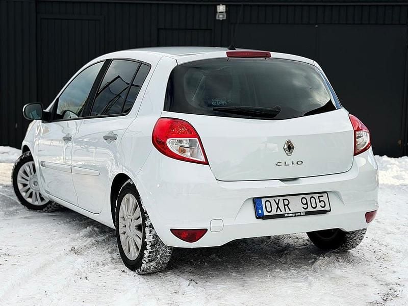 Begagnad Renault Clio R.S. 75 HK (55 kW) 2011 Vit Halvkombi