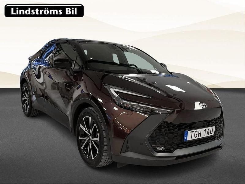 Begagnad Toyota C-HR Style 141 HK (103 kW) 2023 Lila SUV