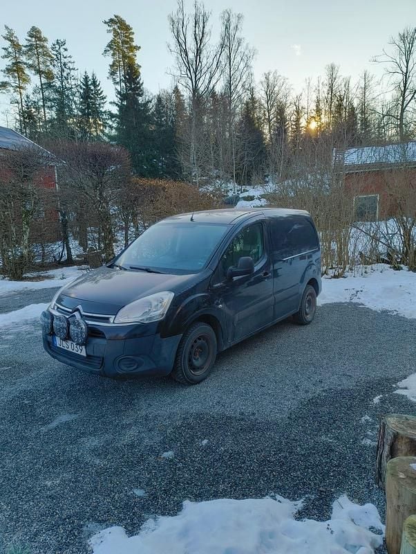 Begagnad Citroën Berlingo 75 HK (55 kW) 2015 Minibuss