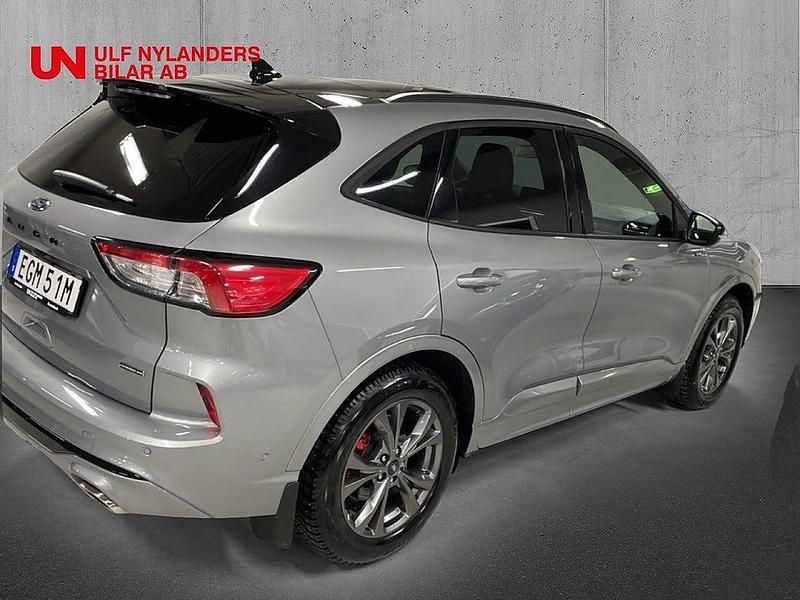 Begagnad Ford Kuga ST-Line 152 HK (111 kW) 2024 Grå SUV