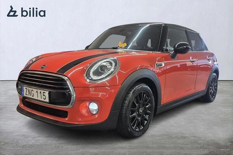 Orange Begagnad 2018 Mini Cooper Pepper Halvkombi | 145 000 kr (Marknadspris) - Bild 1/3
